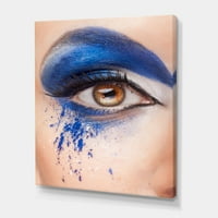 DesignArt „Затвори на кафеаво око со сина фантазија сочинуваат“ модерно печатење на wallидови од платно
